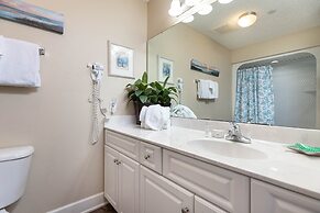 Phoenix West 202 3 Bedroom Condo by Redawning