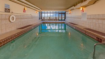 Phoenix Iv 4125 3 Bedroom Condo by Redawning