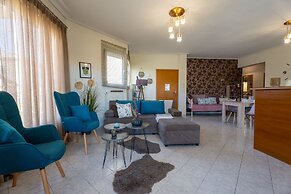 Estell s Sweet Luxury House