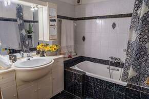 Estell s Sweet Luxury House