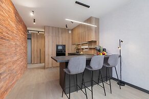 Exquisite Zablocie by Renters Prestige