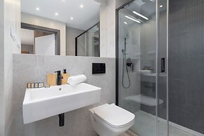 Exquisite Zablocie by Renters Prestige