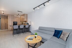 Exquisite Zablocie by Renters Prestige