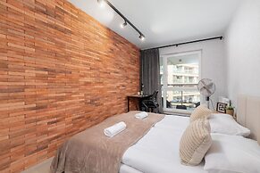 Exquisite Zablocie by Renters Prestige