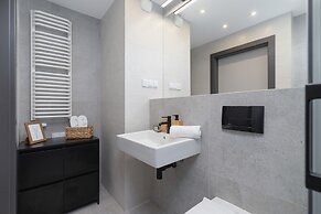 Exquisite Zablocie by Renters Prestige