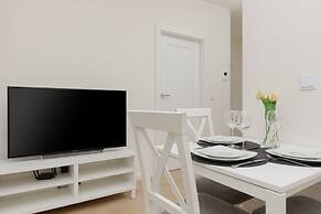 Lopianowa Apartment Warsaw by Renters