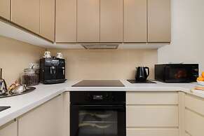 Albatross Towers Apartments by Renters