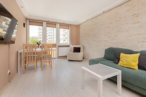 Skwer Kościuszki Apartment by Renters