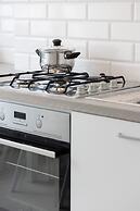 Bałuckiego Apartment Warsaw by Renters