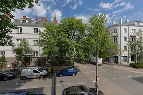 Bałuckiego Apartment Warsaw by Renters