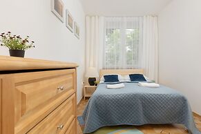 Bałuckiego Apartment Warsaw by Renters
