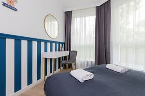 Apartment Redlowo & 2 Bedroom by Renters