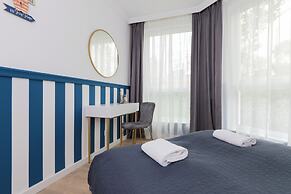 Apartment Redlowo & 2 Bedroom by Renters