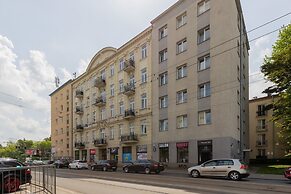 Bright Apartment Wola by Renters