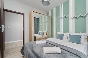 Odra Tower Apartment Wrocław by Renters