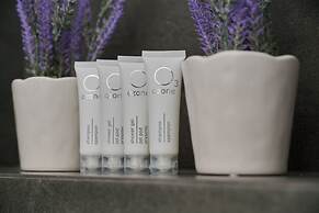 Odra Tower Apartment Wrocław by Renters