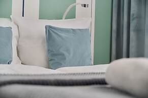 Odra Tower Apartment Wrocław by Renters