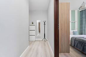 Odra Tower Apartment Wrocław by Renters