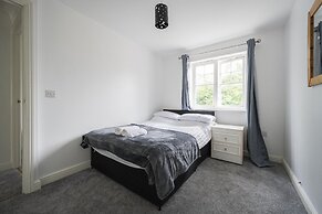 House-sleeps7-parking-garden-sportschannels