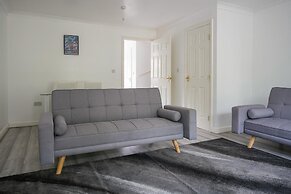 House-sleeps7-parking-garden-sportschannels