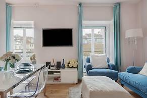 Charming Bright Apartment in Lisbon