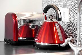 Charming Bright Apartment in Lisbon