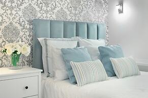 Charming Bright Apartment in Lisbon