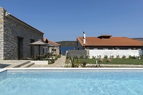 Lichnos Luxury Maisonette 3