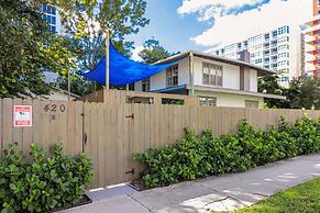 Roami at Downtown Retreat