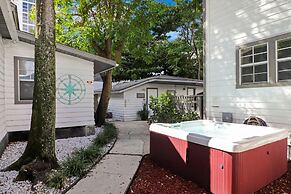 Roami at Downtown Retreat