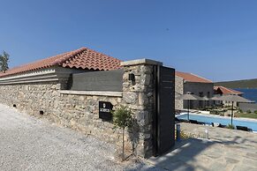 Lichnos Luxury Suites Stoa