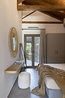 Lichnos Luxury Suites Stoa