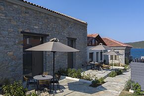 Lichnos Luxury Suites Stoa