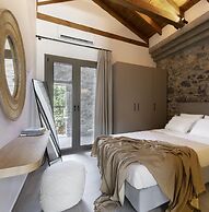 Lichnos Luxury Suites Stoa