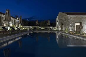 Lichnos Luxury Suites Stoa