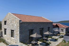 Lichnos Luxury Suites Stoa