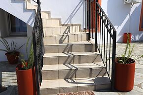 Nikolaou Apartments Upper Floor