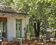 Nikolaou Apartments Upper Floor