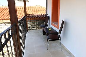 Nikolaou Apartments Upper Floor