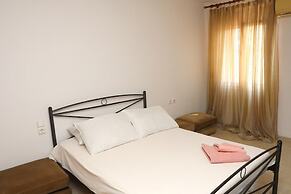 Nikolaou Apartments Upper Floor