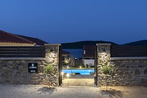 Lichnos Luxury Suite