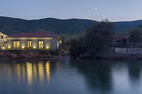 Lichnos Luxury Suite