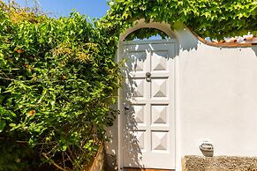 Villa Delle Ninfeee by Napoliapartments