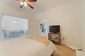 314s Nautical Beach Suite - 2 Beds!, Pools, Jacuzzi, Beach, Shops & Do