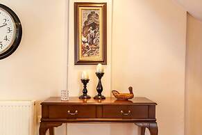 Spacious Detached House With Garden in Izmir