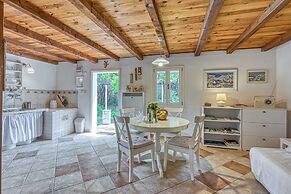 Eco House Zabodarski Beach