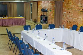 Midindi Hotel & Conference Center