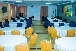 Midindi Hotel & Conference Center