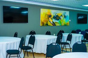 Midindi Hotel & Conference Center