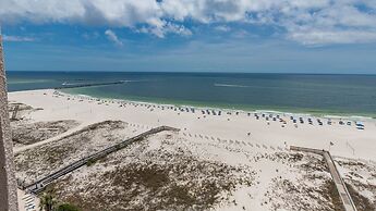 Phoenix East 1207 2 Bedroom Condo by Redawning